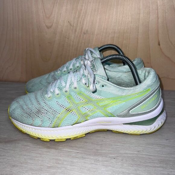 Asics Gel Nimbus 22 Mint Tint Safety Yellow 1012A663 Women's 9 - Picture 1 of 11